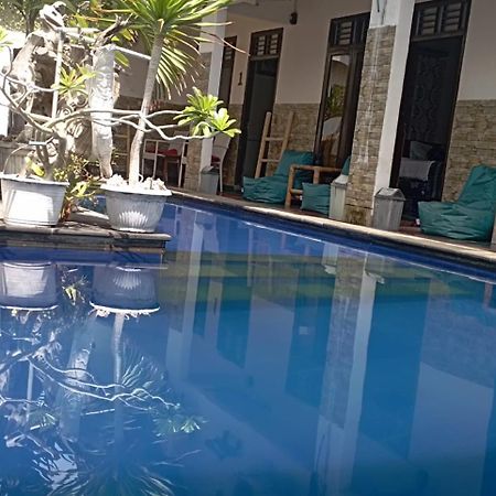 Готель Wahyu Gili 1 Гілі-Траванган Екстер'єр фото